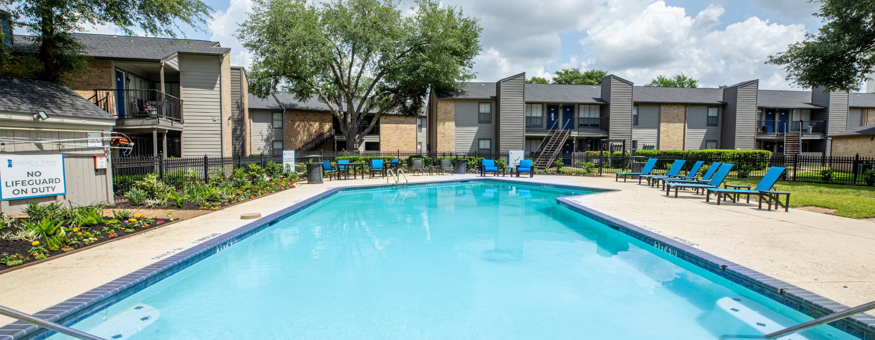 Sparkling Swimming Pool